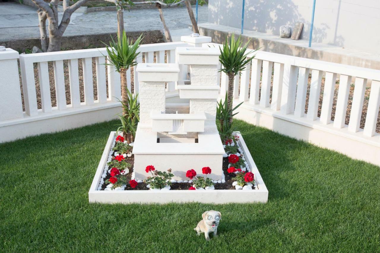 Villa Apartments Art تروغير المظهر الخارجي الصورة