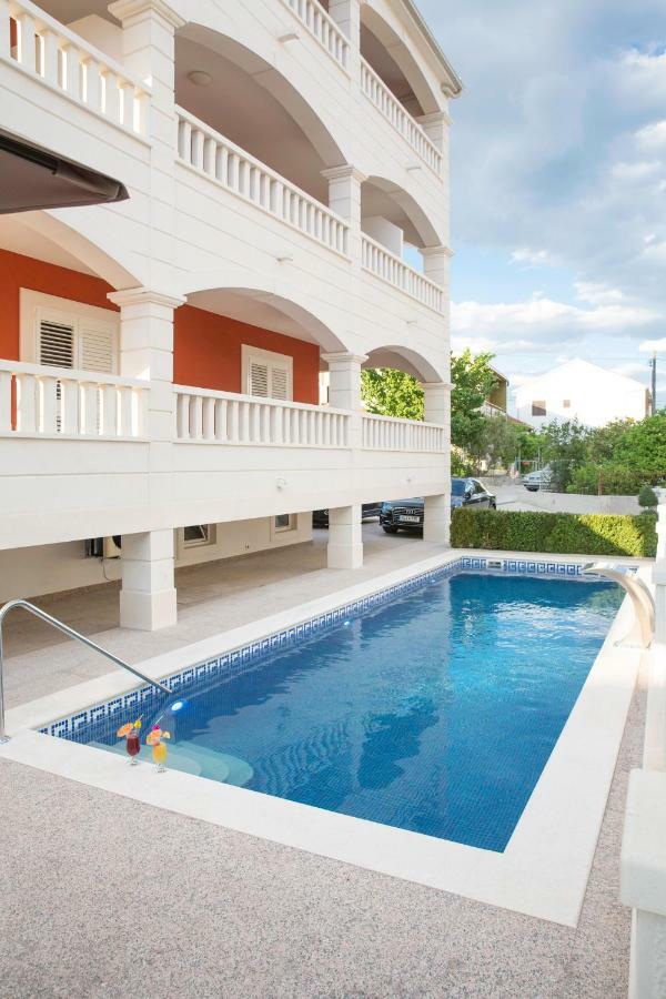 Villa Apartments Art تروغير المظهر الخارجي الصورة