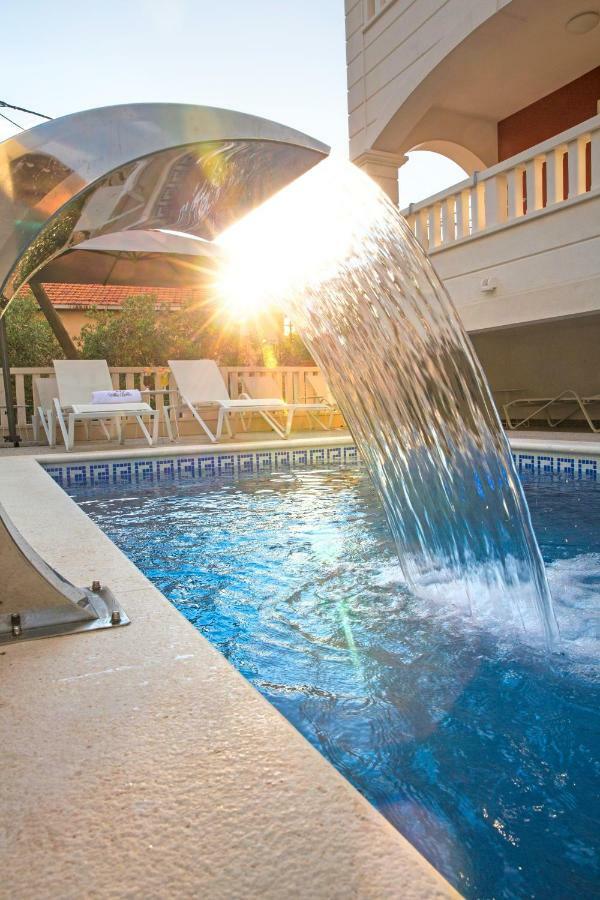 Villa Apartments Art تروغير المظهر الخارجي الصورة